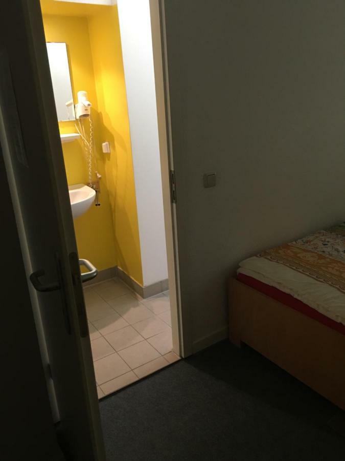 Zimmerfrei Wuppertal Kronenberg Экстерьер фото