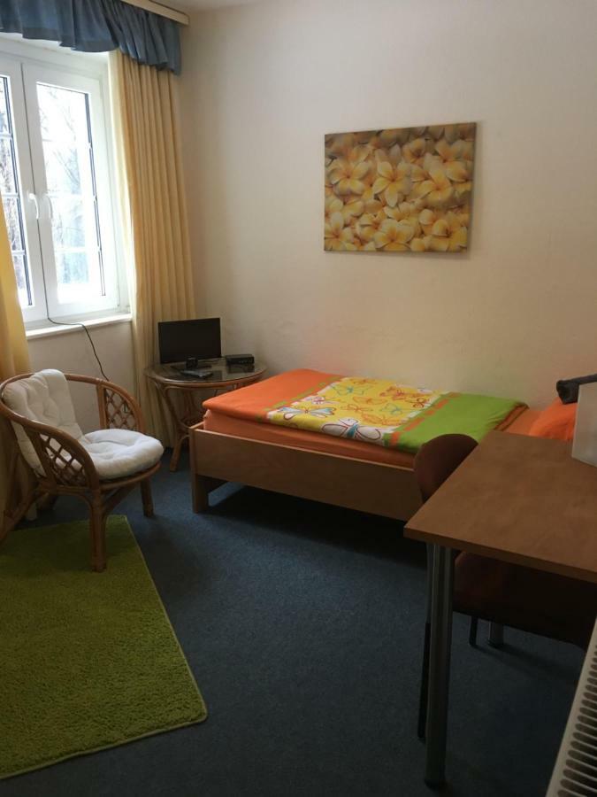 Zimmerfrei Wuppertal Kronenberg Экстерьер фото
